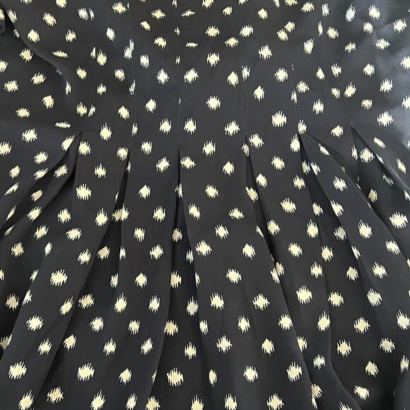 Roaman's Women's 18W Blue Polka Dot Tie Front Flutter Sleeve Blouse - Picture 6 of 7